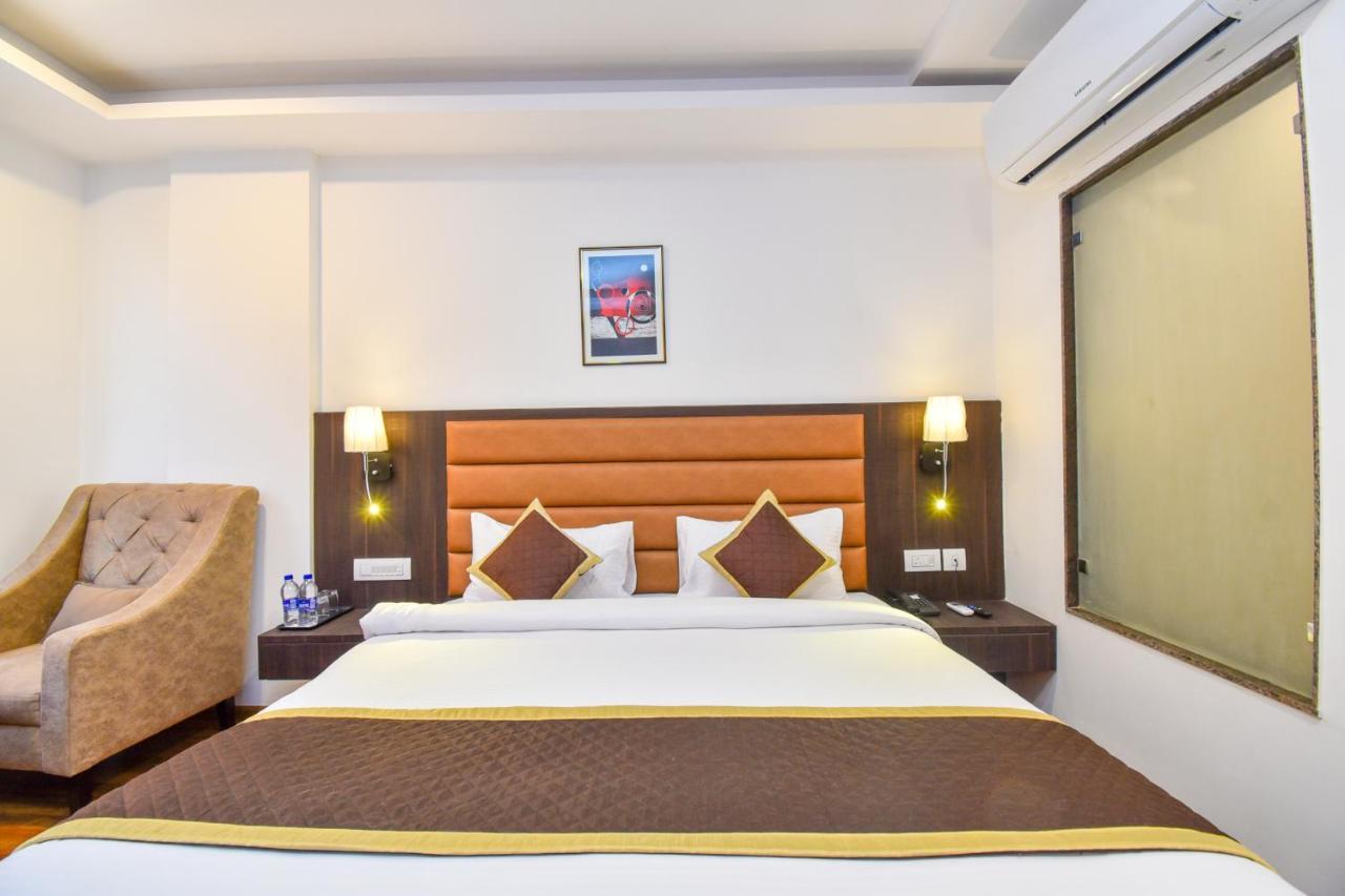 Hotel Suncity Plaza, Sitapura, ジャイプール エクステリア 写真